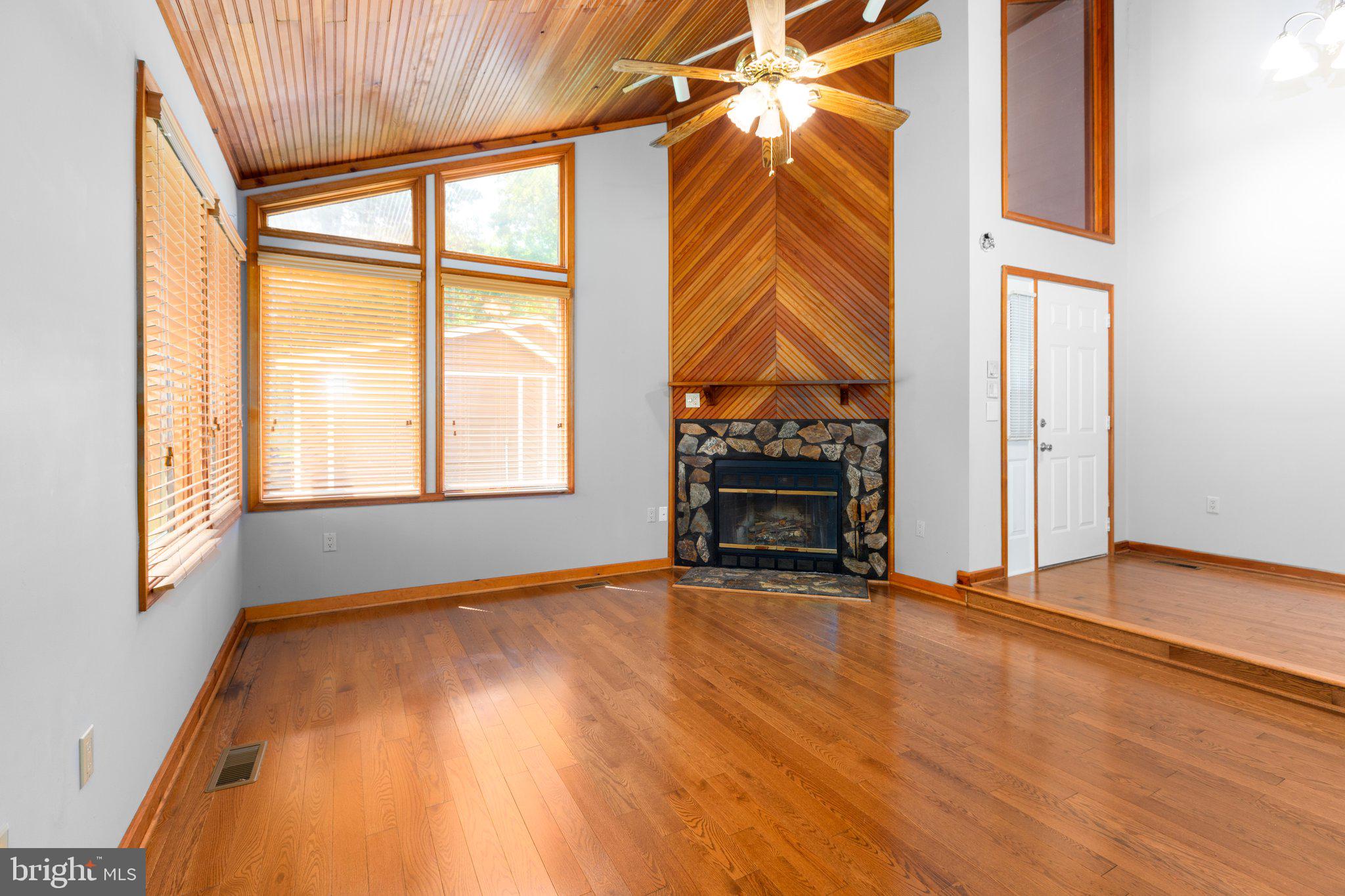 166 Placid Road Colonial Beach, VA 22443 - Photo 6 of 51 Gallery Image 6