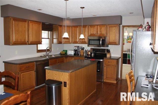 2550 Hunter Road Bettendorf, IA 52722 - Photo 2 of 21 Gallery Image 2
