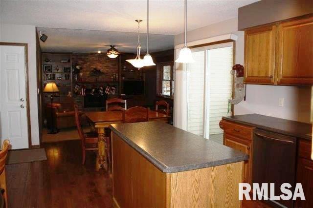 2550 Hunter Road Bettendorf, IA 52722 - Photo 4 of 21 Gallery Image 4