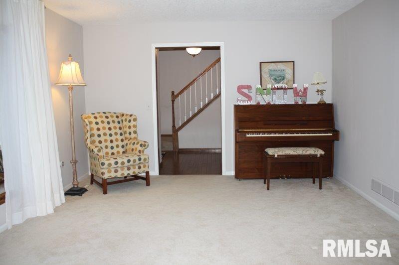 2550 Hunter Road Bettendorf, IA 52722 - Photo 7 of 21 Gallery Image 7