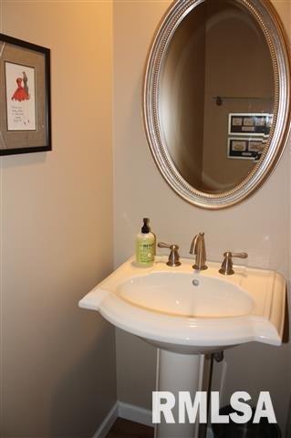 2550 Hunter Road Bettendorf, IA 52722 - Photo 9 of 21 Gallery Image 9