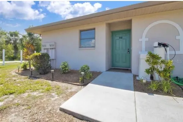 $1,450 | 24540 Harbor View Road, Unit H2, Punta Gorda, FL 33980
