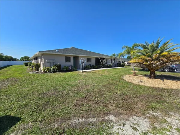 $1,450 | 24540 Harbor View Road, Unit H2, Punta Gorda, FL 33980
