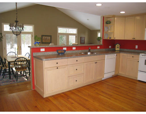 80 Edgewood Road Westwood, MA 02090 - Photo 4 of 11 Gallery Image 4