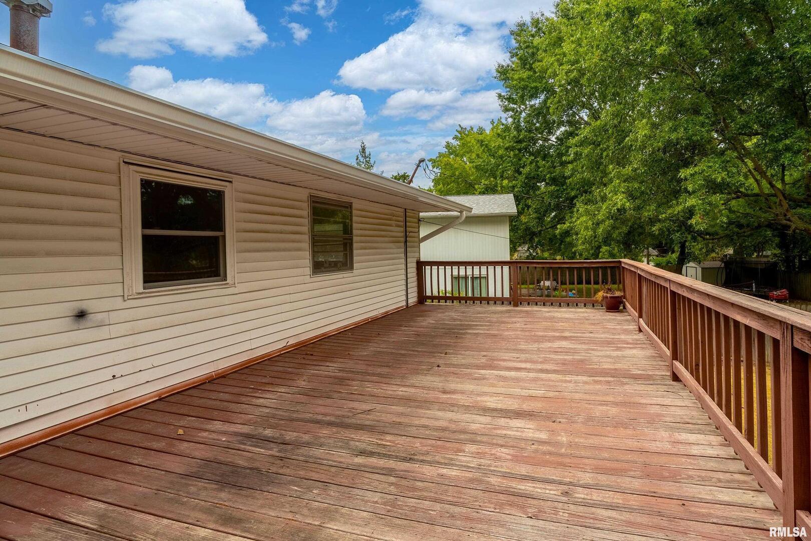 309 South Plover Drive Carbondale, IL 62901 - Photo 20 of 29 a view of a house with wooden deck
