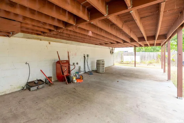 $144,900 | 309 South Plover Drive, Carbondale, IL 62901