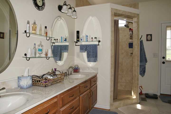 9431 Botetourt Road Eagle Rock, VA 24085 - Photo 10 of 21 Master Bath