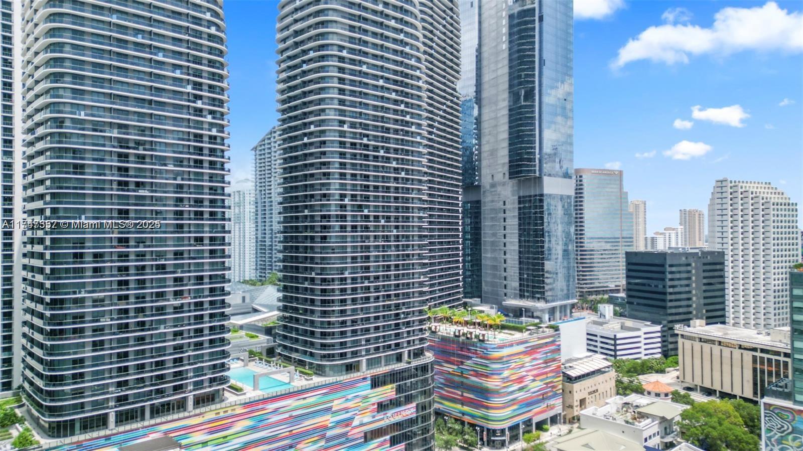 45 Southwest 9th Street, Unit 3306 Miami, FL 33130 - Photo 5 of 21 a city view with tall buildings