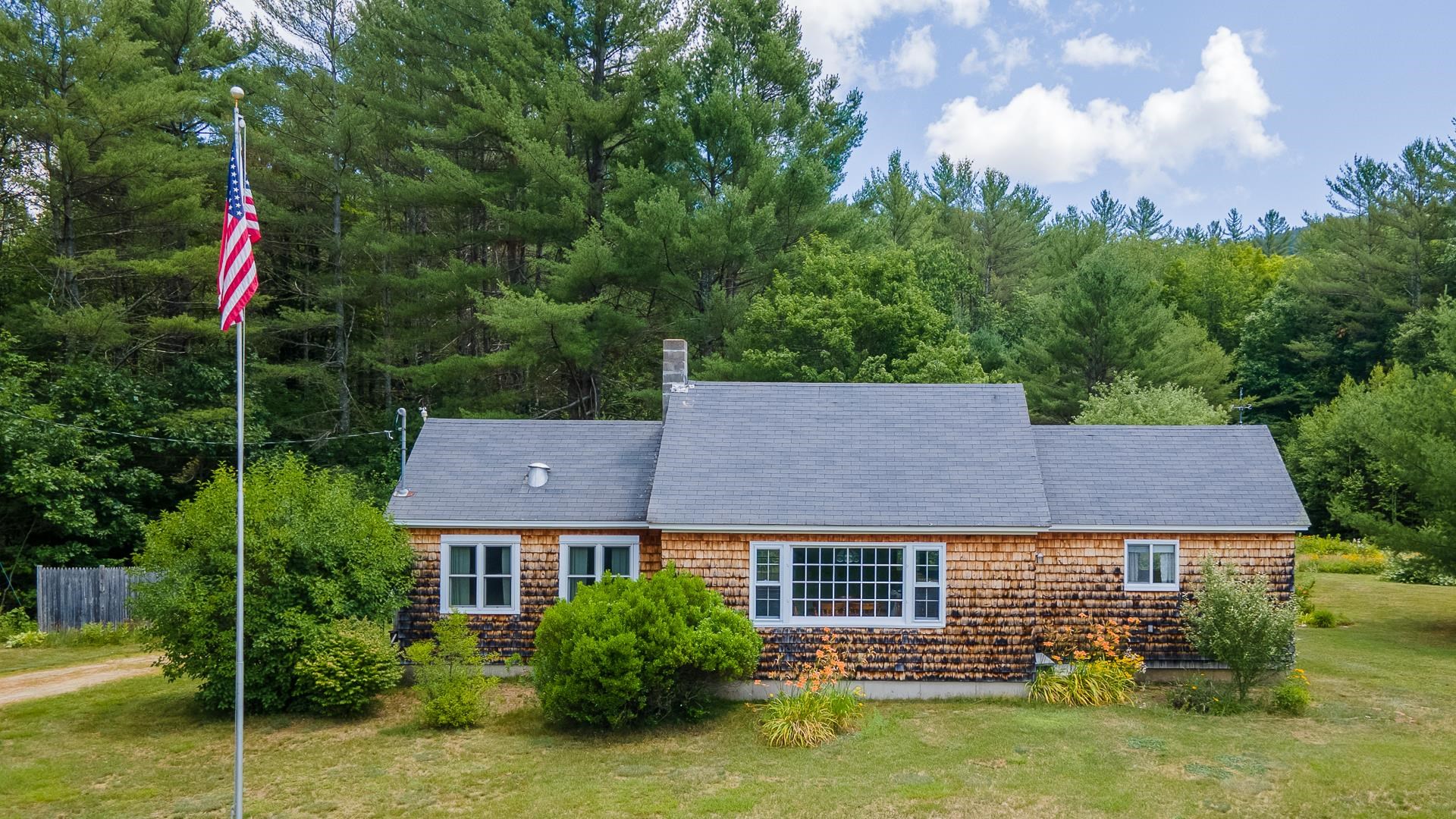 288 East Side Road Wentworth, NH 03282 - Photo 1 of 37