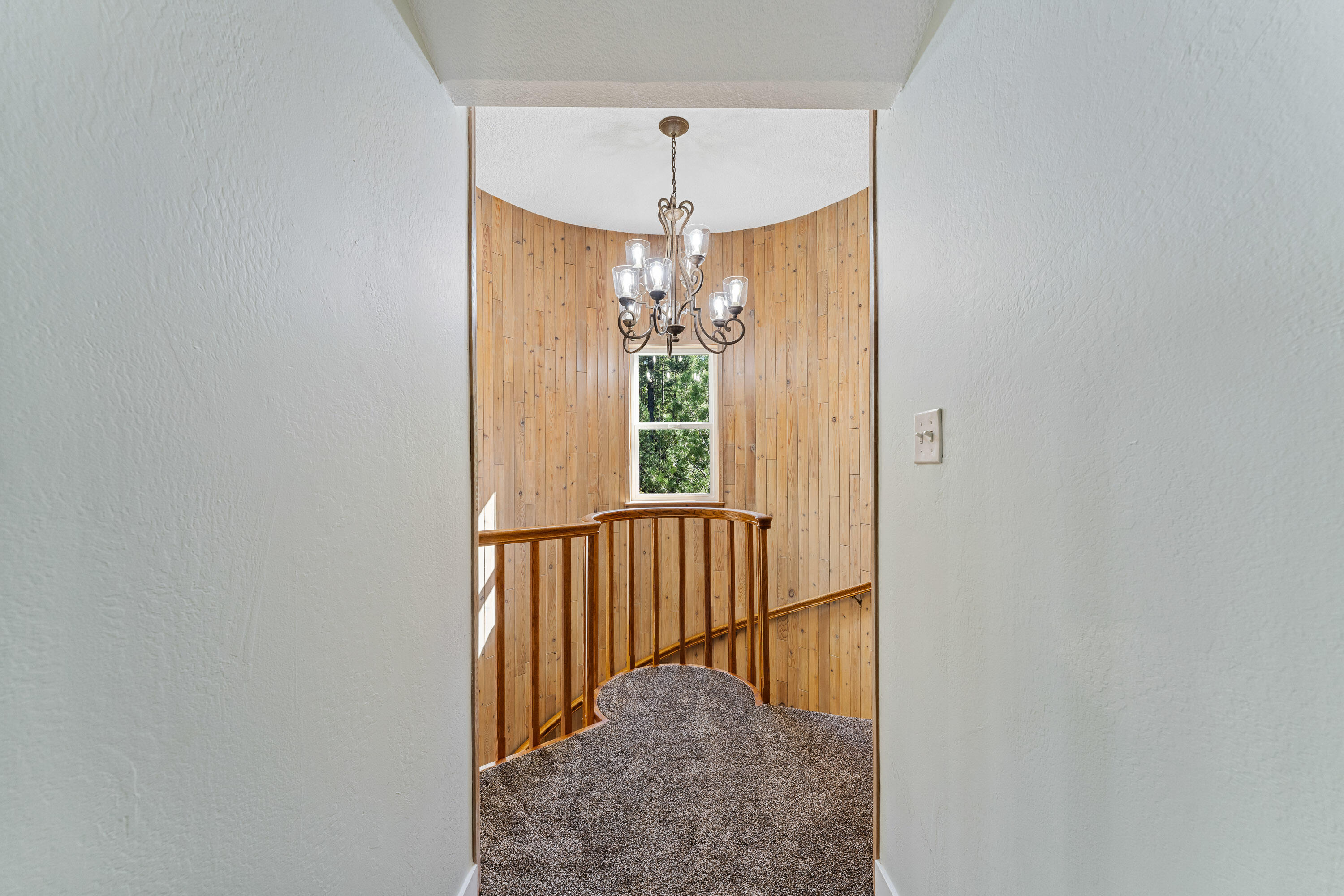 1630 Powell Creek Road Williams, OR 97544 - Photo 17 of 62 57-INT (27 of 31)