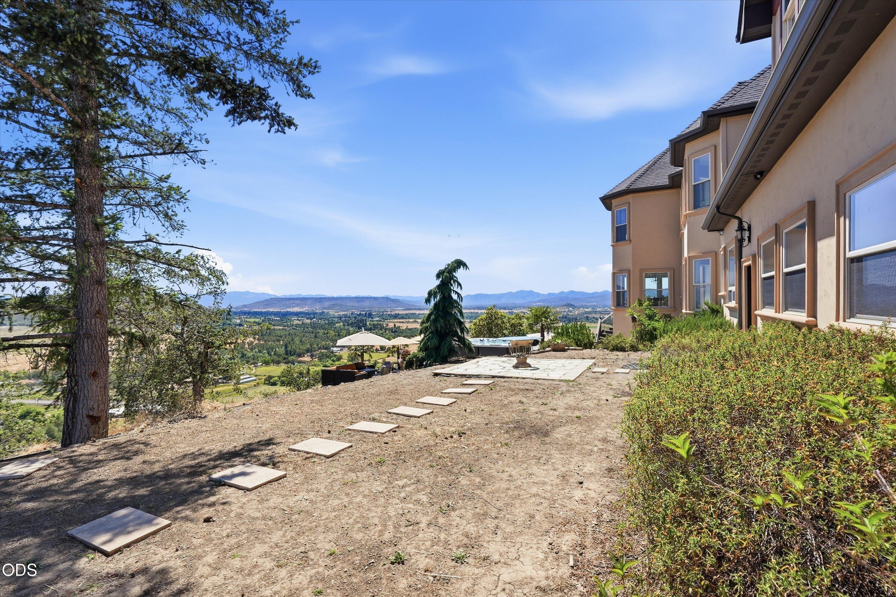 15202 Richards Way Eagle Point, OR 97524 - Photo 118 of 129
