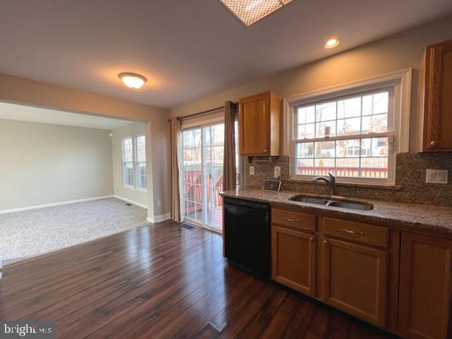 26 Madison Lane Sicklerville, NJ 08081 - Photo 9 of 24