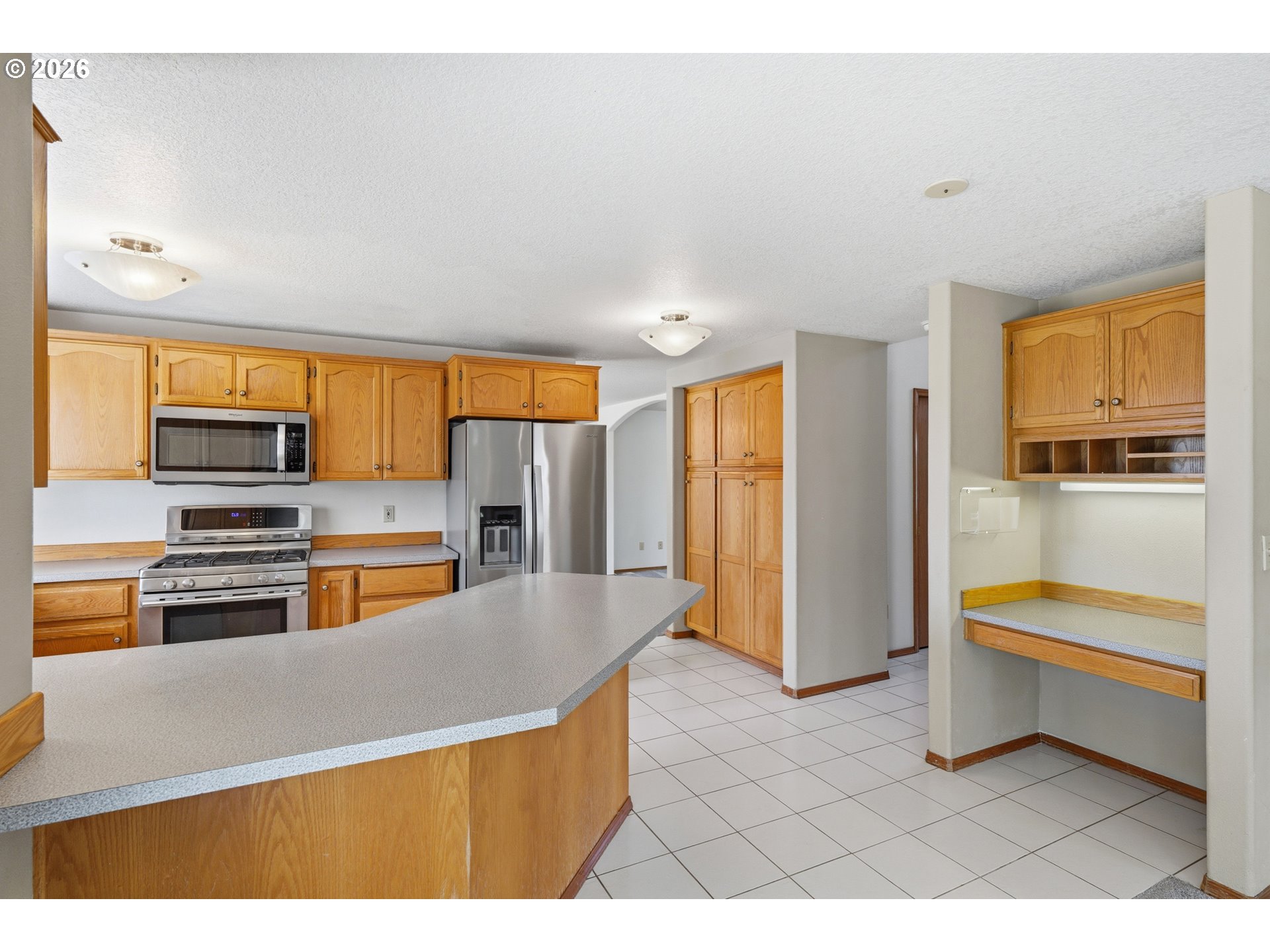 2826 Northwest Sierra Place Camas, WA 98607 - Photo 17 of 43 Kitchen