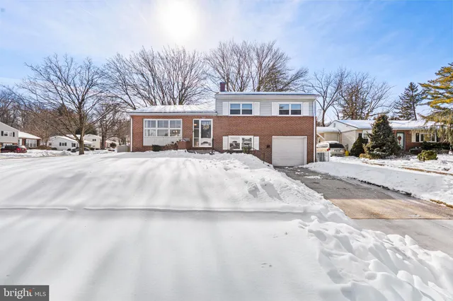 $450,000 | 301 Deep Dale Drive, Lutherville-Timonium, MD 21093