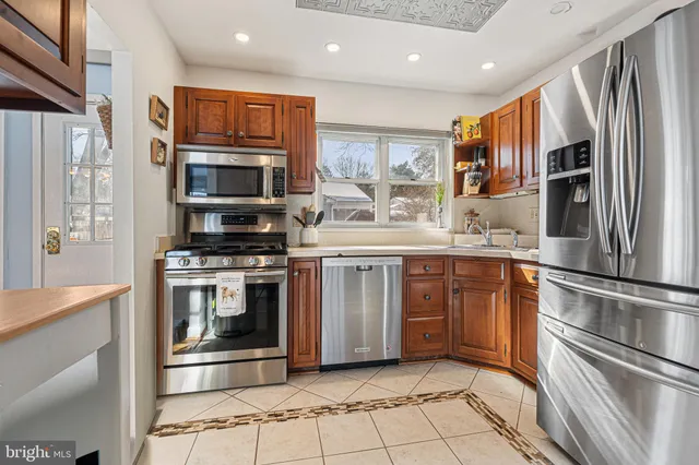 $450,000 | 301 Deep Dale Drive, Lutherville-Timonium, MD 21093