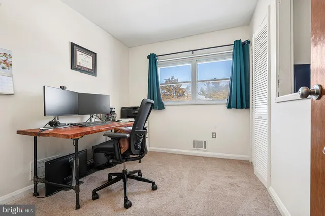 $450,000 | 301 Deep Dale Drive, Lutherville-Timonium, MD 21093