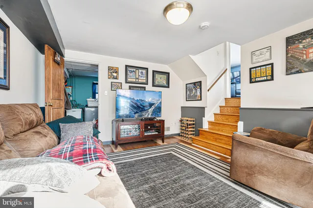 $450,000 | 301 Deep Dale Drive, Lutherville-Timonium, MD 21093