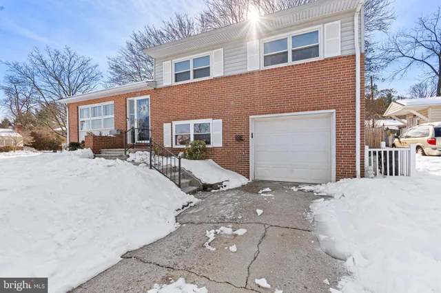 $450,000 | 301 Deep Dale Drive, Lutherville-Timonium, MD 21093