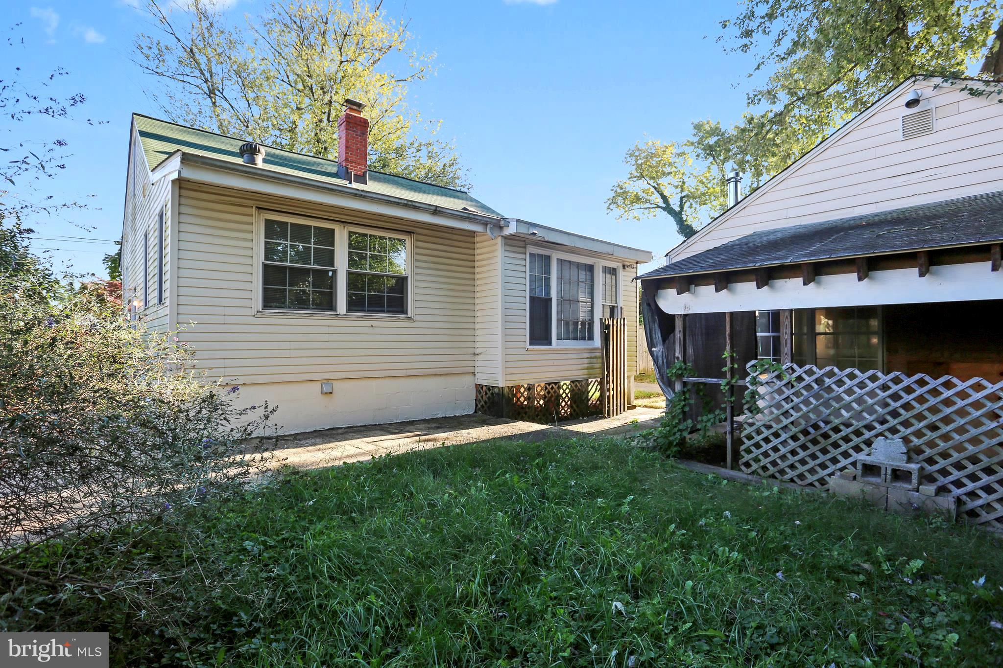 12214-road Charles Road Silver Spring, MD 20906 - Photo 6 of 30 Exterior (Rear)