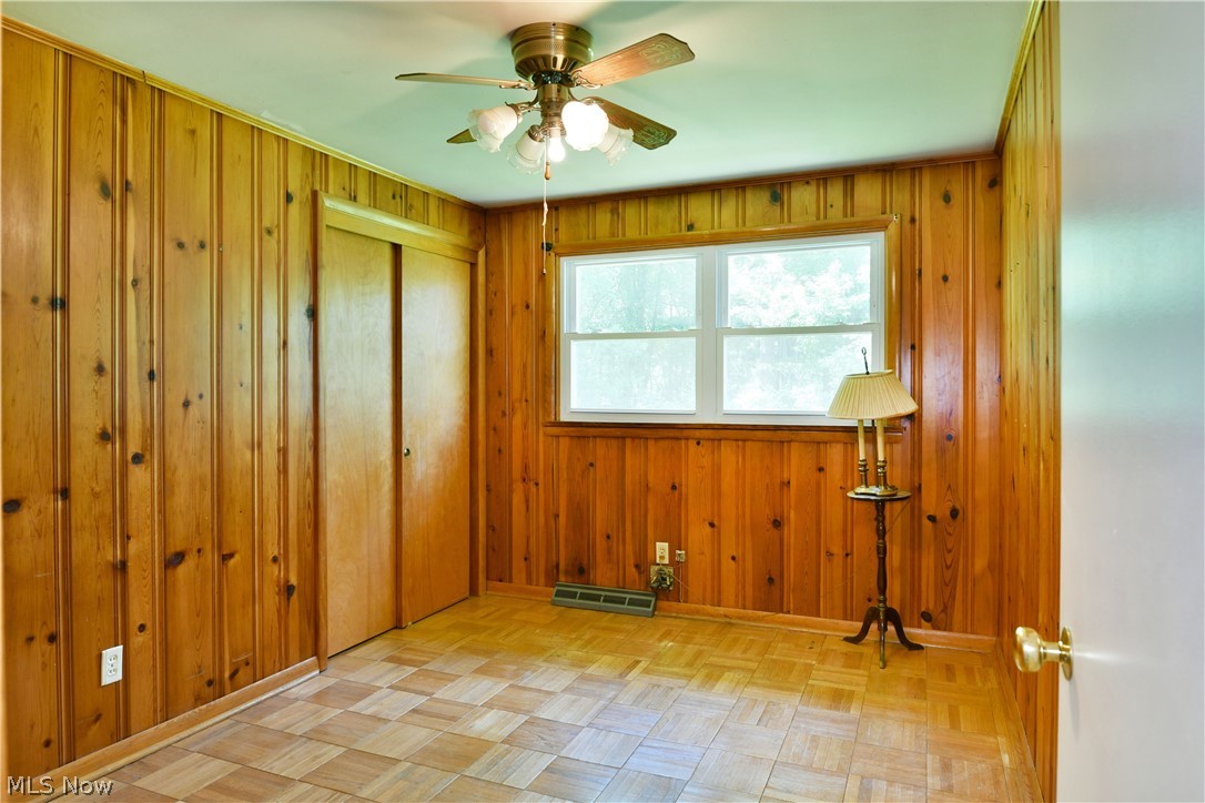 2141 North Road Northeast Warren, OH 44483 - Photo 20 of 50