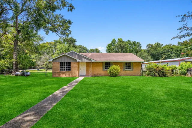 $315,000 | 9196 White Oak Drive, Conroe, TX 77384