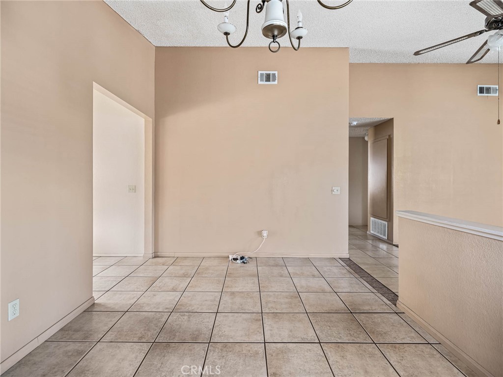 12450 Crestline Road Victorville, CA 92392 - Photo 13 of 39