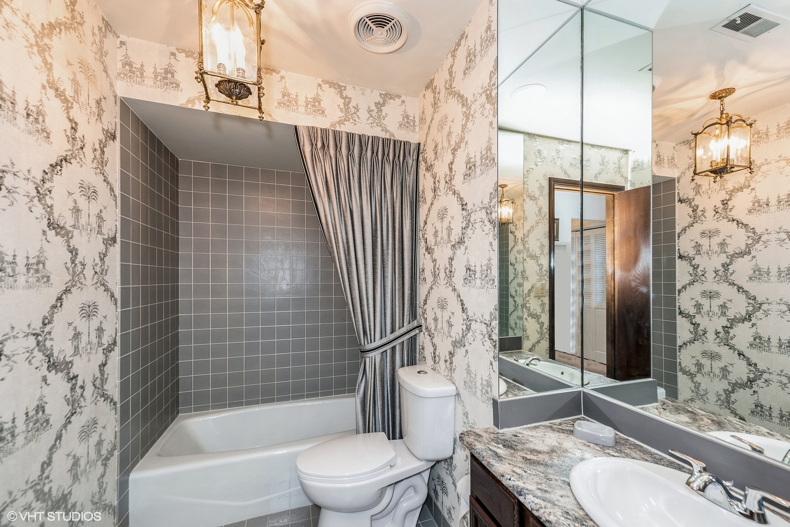 9240 Gross Point Road, Unit 407 Skokie, IL 60077 - Photo 20 of 22