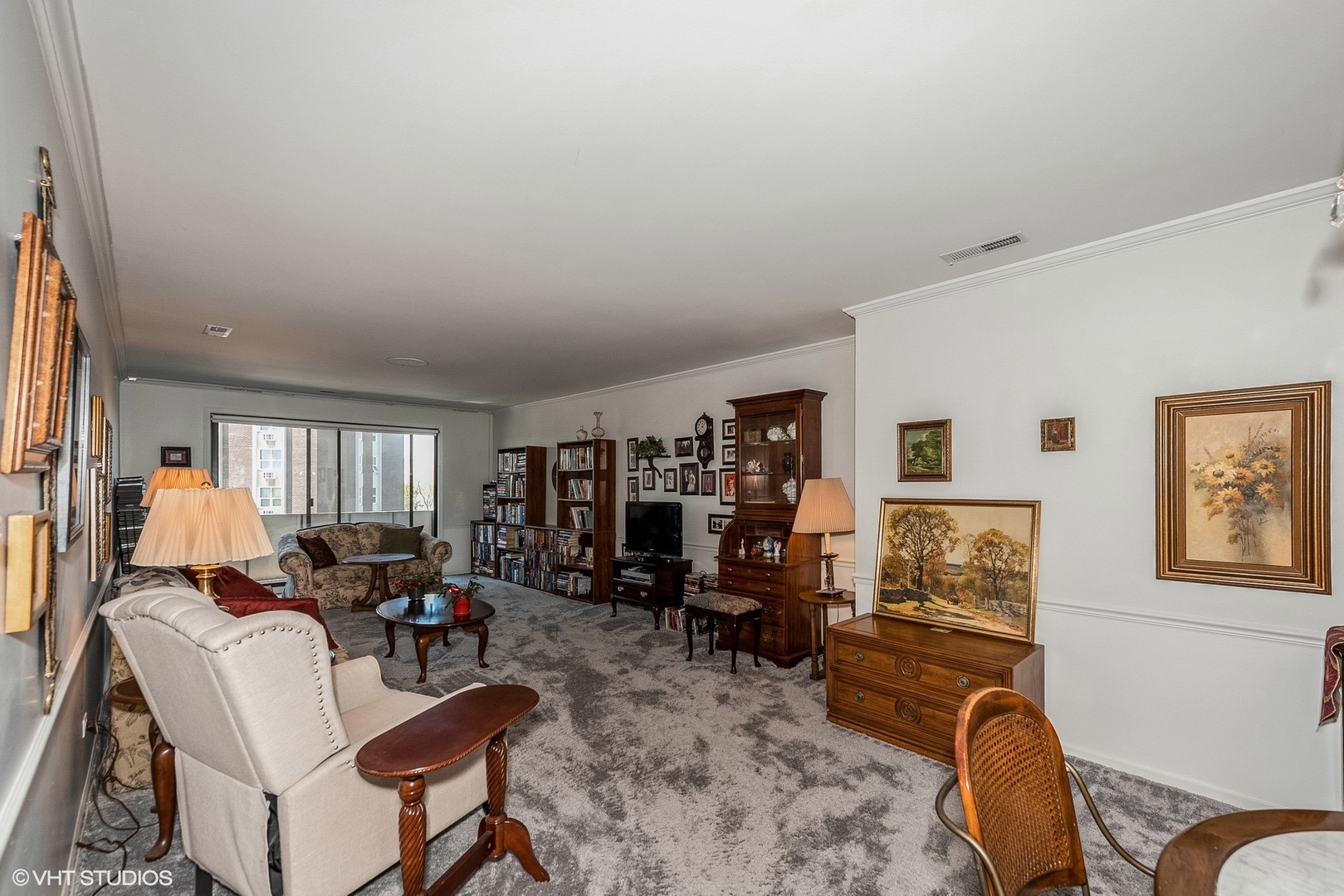 9240 Gross Point Road, Unit 407 Skokie, IL 60077 - Photo 5 of 22