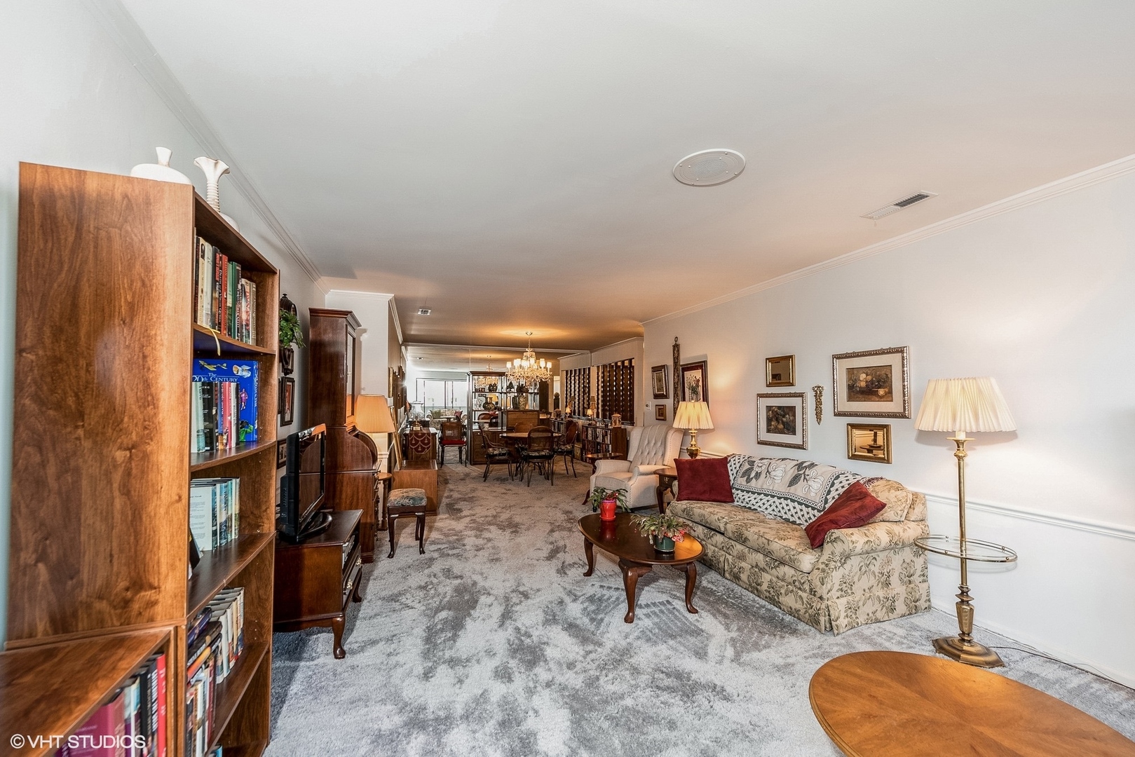 9240 Gross Point Road, Unit 407 Skokie, IL 60077 - Photo 6 of 22