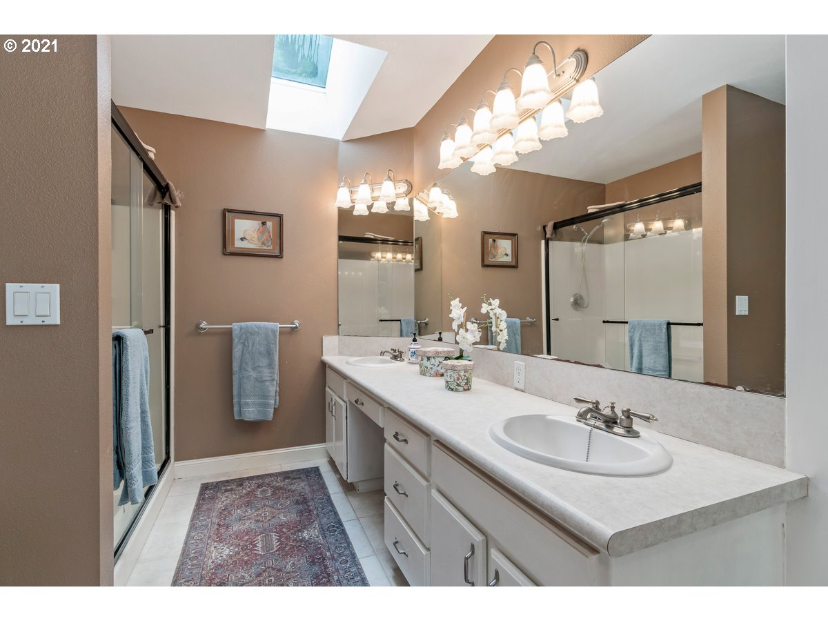8440 Southwest 184th Loop Beaverton, OR 97007 - Photo 11 of 28 Gallery Image 11