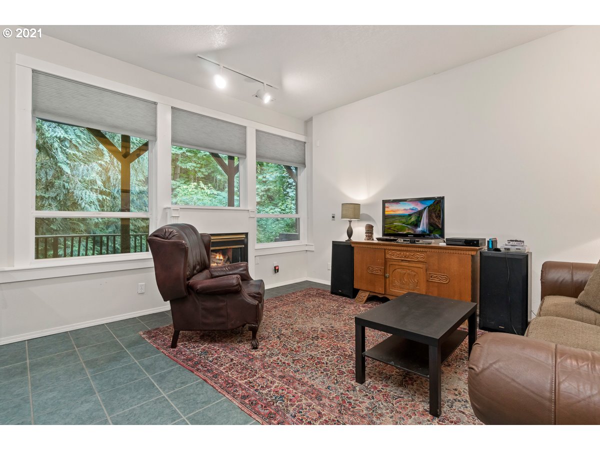 8440 Southwest 184th Loop Beaverton, OR 97007 - Photo 17 of 28 Gallery Image 17
