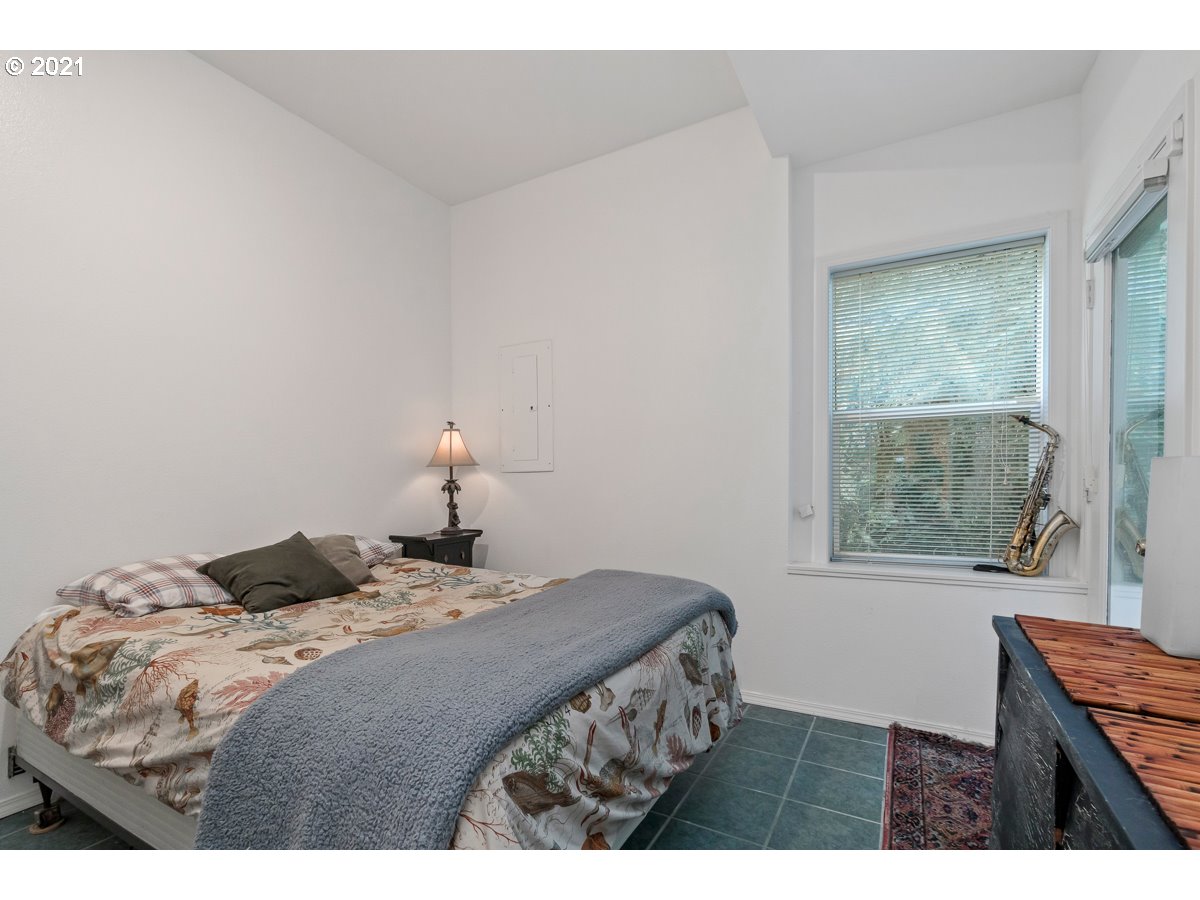 8440 Southwest 184th Loop Beaverton, OR 97007 - Photo 19 of 28 Gallery Image 19