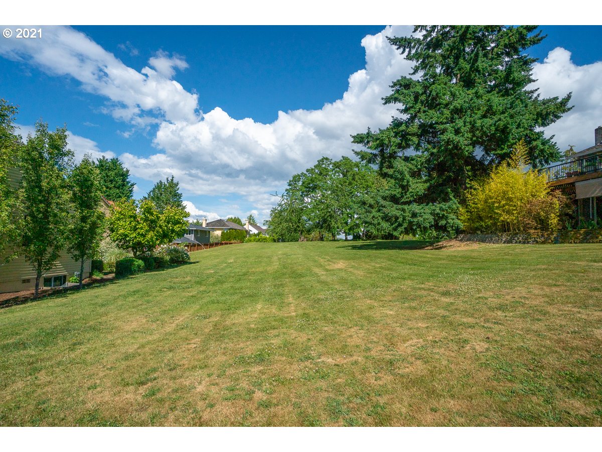 8440 Southwest 184th Loop Beaverton, OR 97007 - Photo 27 of 28 Gallery Image 27