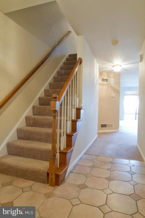 131 Pepperton Court Lititz, PA 17543 - Photo 4 of 34 Gallery Image 4