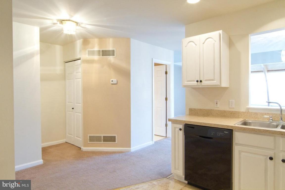 131 Pepperton Court Lititz, PA 17543 - Photo 9 of 34 Gallery Image 9