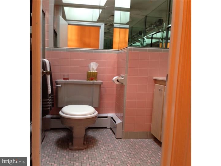 1707 Danforth Street Philadelphia, PA 19152 - Photo 20 of 24 Bathroom