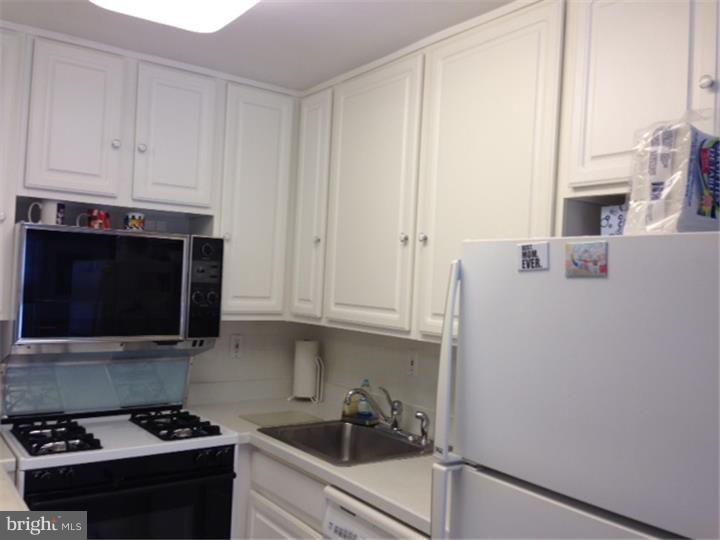 1707 Danforth Street Philadelphia, PA 19152 - Photo 10 of 24 Gallery Image 10
