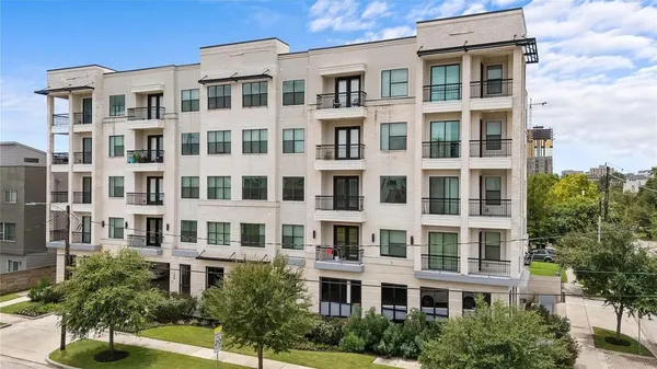 a large building with a lot of windows