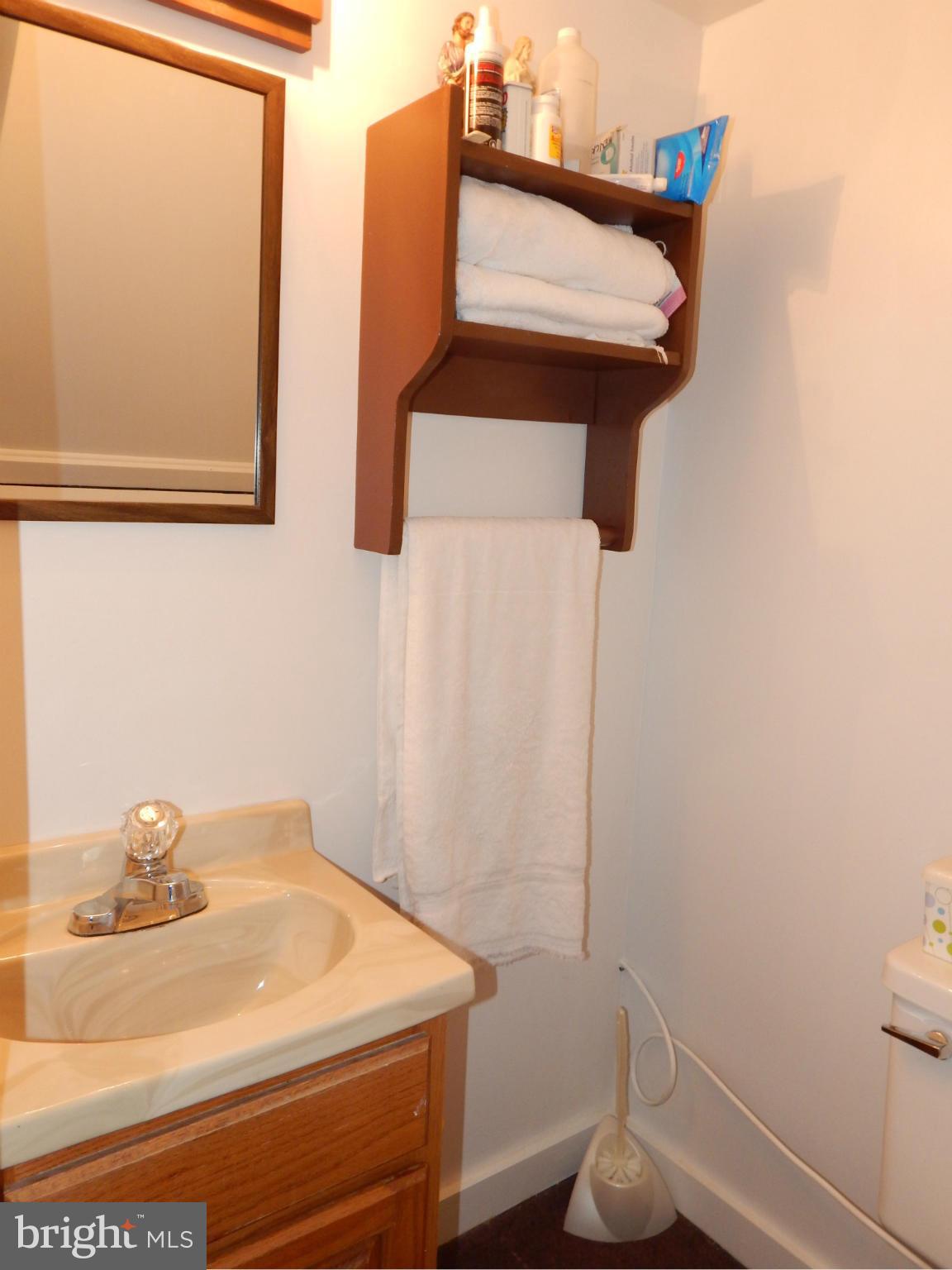 5604 Braxfield Road Baltimore, MD 21227 - Photo 15 of 25 Bath
