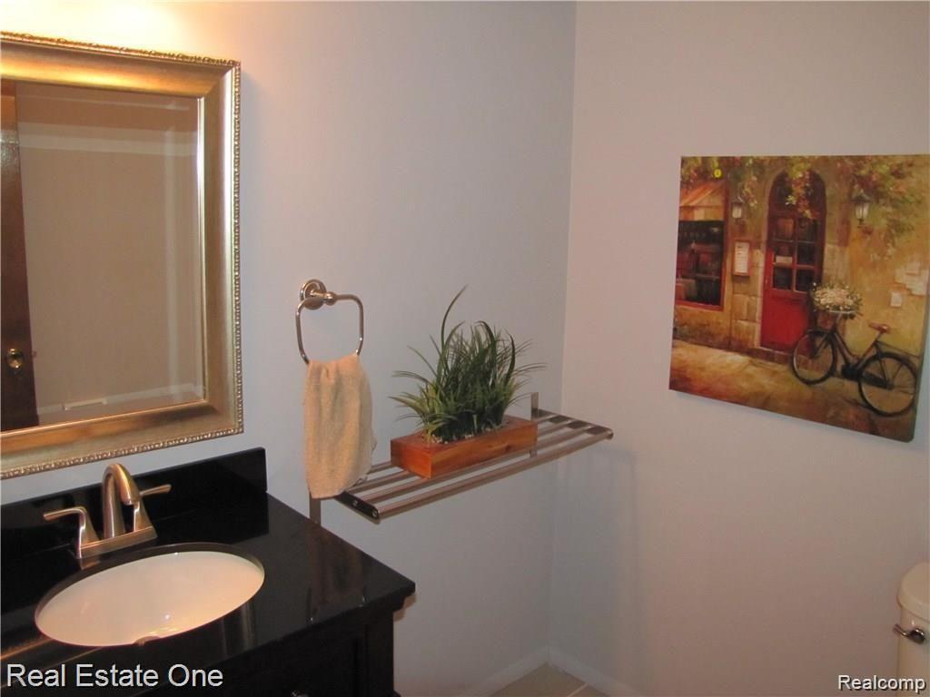 11962 Townline Road Grand Blanc, MI 48439 - Photo 6 of 22