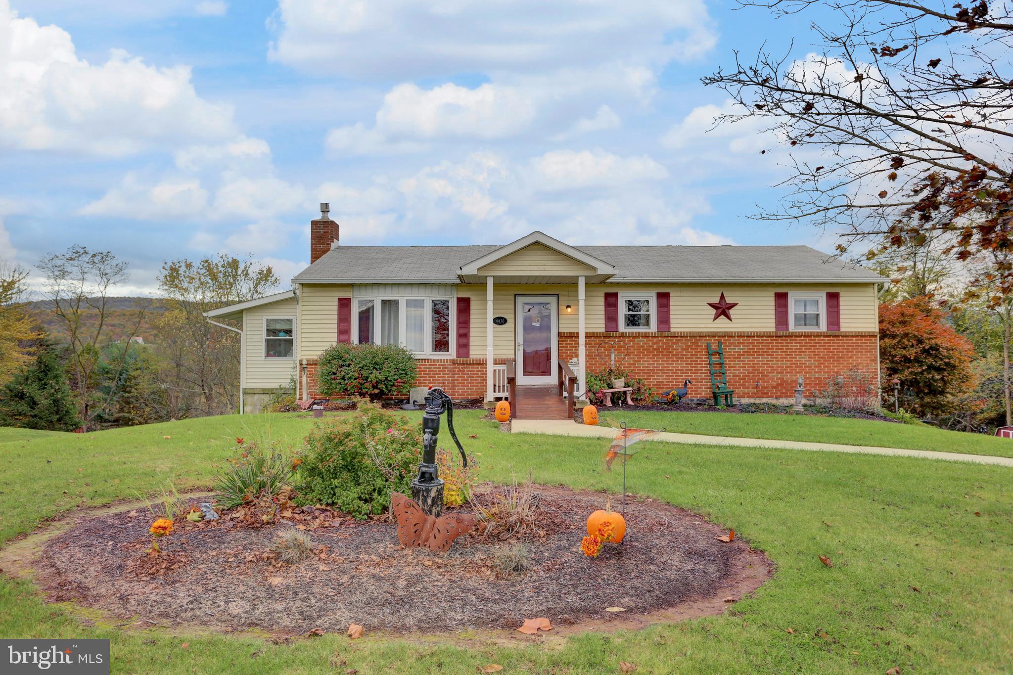 Welcome to 4476 Valley Rd!