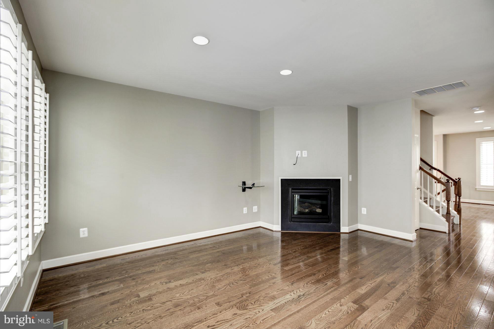 3439 Kemper Road Arlington, VA 22206 - Photo 11 of 30 Family Room