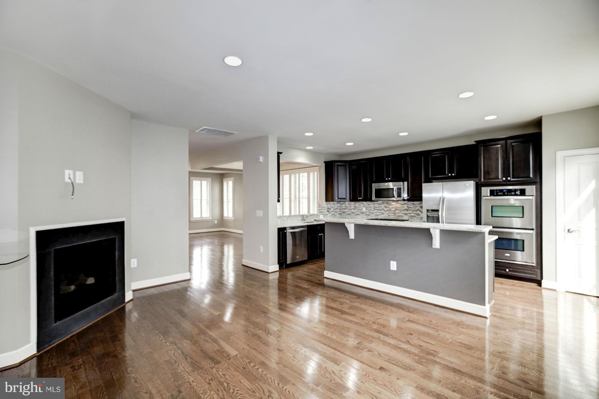 3439 Kemper Road Arlington, VA 22206 - Photo 10 of 30 Family Room