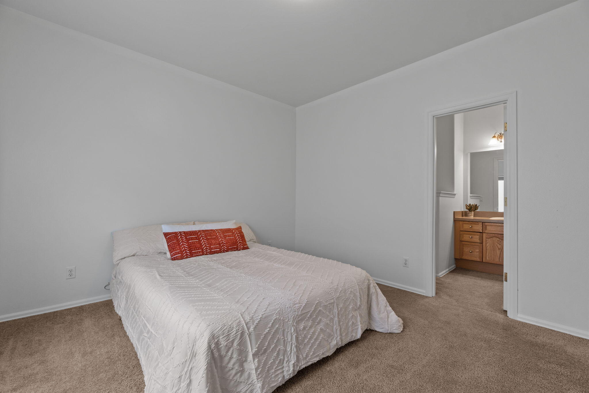 61209 Larkspur Loop Bend, OR 97702 - Photo 12 of 39 Primary