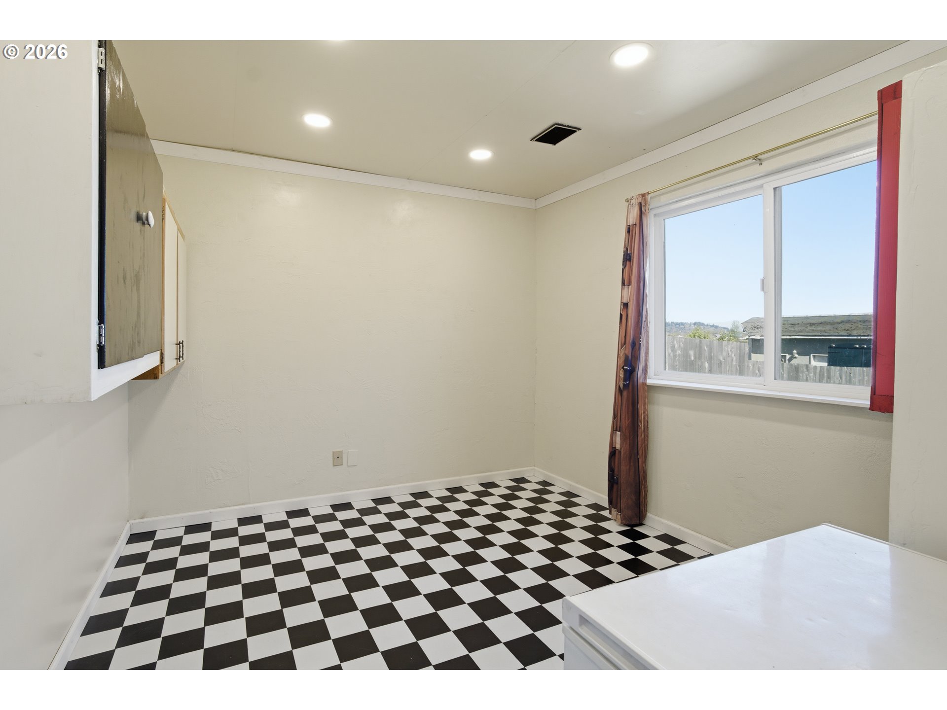 3795 Southeast Spicer Road Albany, OR 97322 - Photo 34 of 45