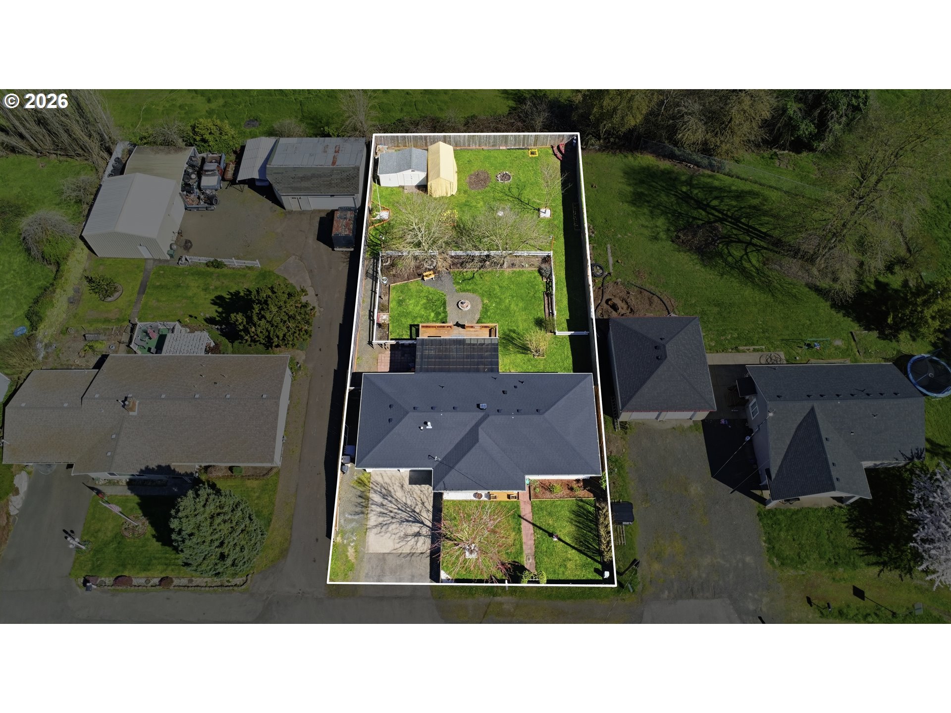 3795 Southeast Spicer Road Albany, OR 97322 - Photo 6 of 45