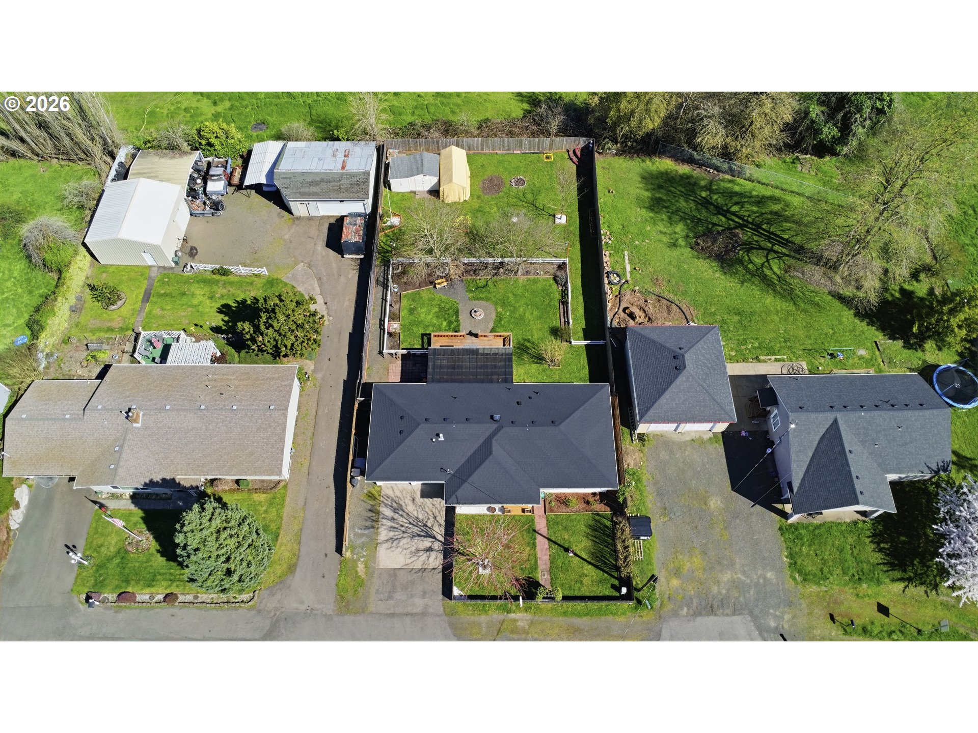 3795 Southeast Spicer Road Albany, OR 97322 - Photo 7 of 45