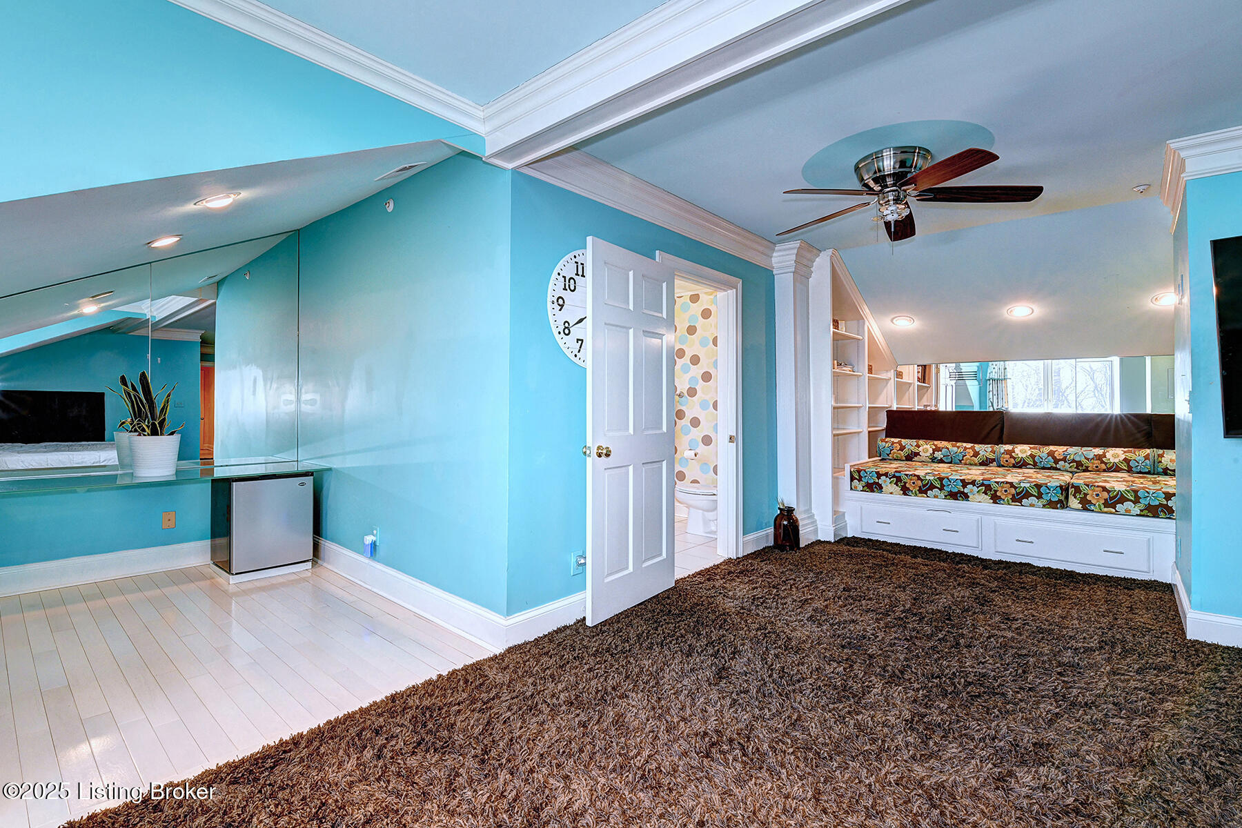4226 Dolphin Road Louisville, KY 40220 - Photo 77 of 125 3rd Floor Bedroom 5 with Adjoining Office Space