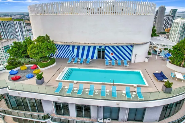 $5,800 | 45 Southwest 9th Street, Unit 2906, Miami, FL 33130