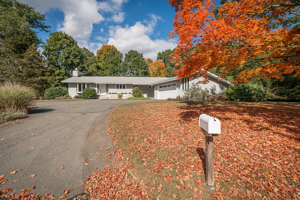 18 Great Pond Road Wenham, MA 01984 - Photo 1 of 35 Gallery Image 1